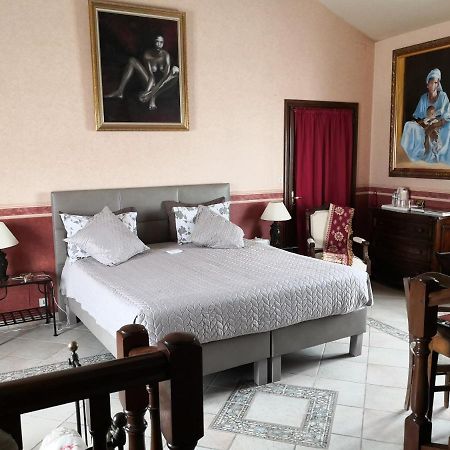 Mansle-les-Fontaines La Fontaine Des Arts B&B 외부 사진