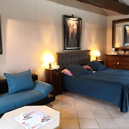 Mansle-les-Fontaines La Fontaine Des Arts B&B 외부 사진