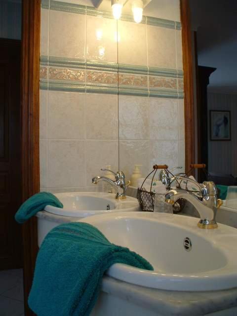 Mansle-les-Fontaines La Fontaine Des Arts B&B 객실 사진