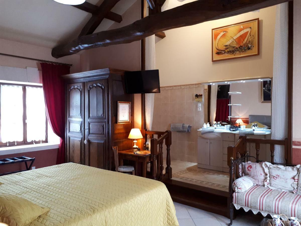 Mansle-les-Fontaines La Fontaine Des Arts B&B 외부 사진