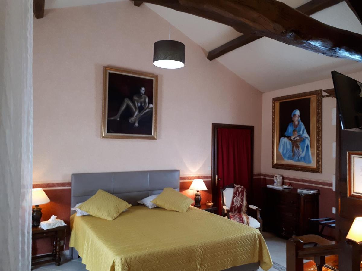 Mansle-les-Fontaines La Fontaine Des Arts B&B 외부 사진